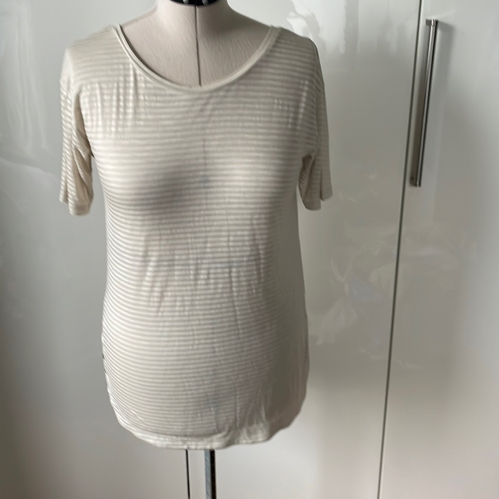 Club Monaco T-Shirt with Short Sleeve in Cream/Light Gray Size-Medium NWOT